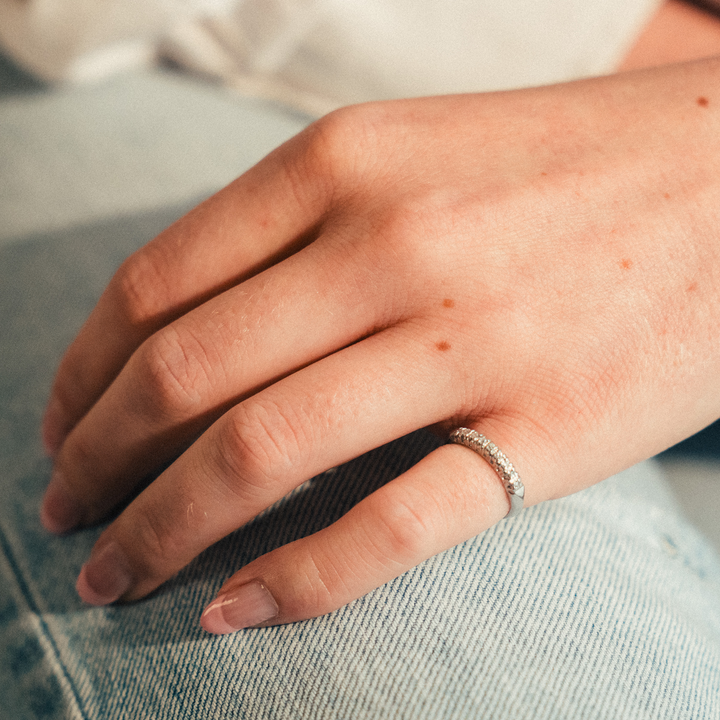 Platinum Vintage Cut 9 Stone Band