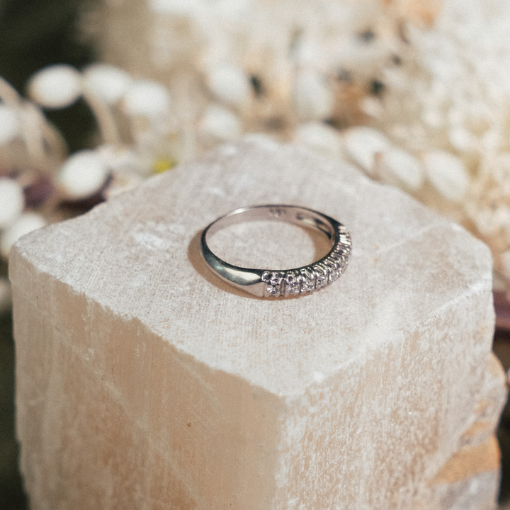 Platinum Vintage Cut 9 Stone Band