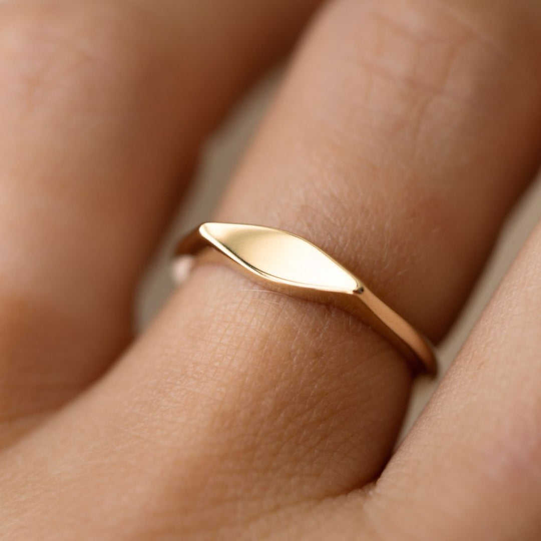Interleaf Signet Ring - Consider the Wldflwrs