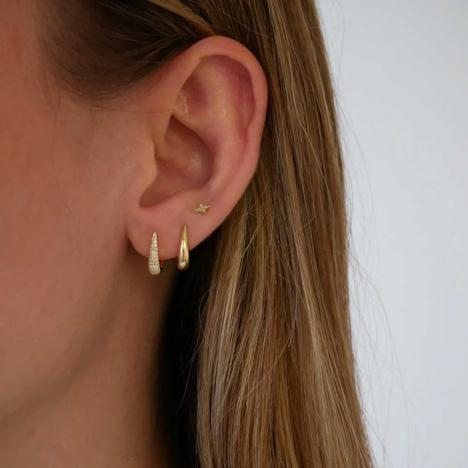 Mini Maeve Huggie Earrings - Consider the Wldflwrs