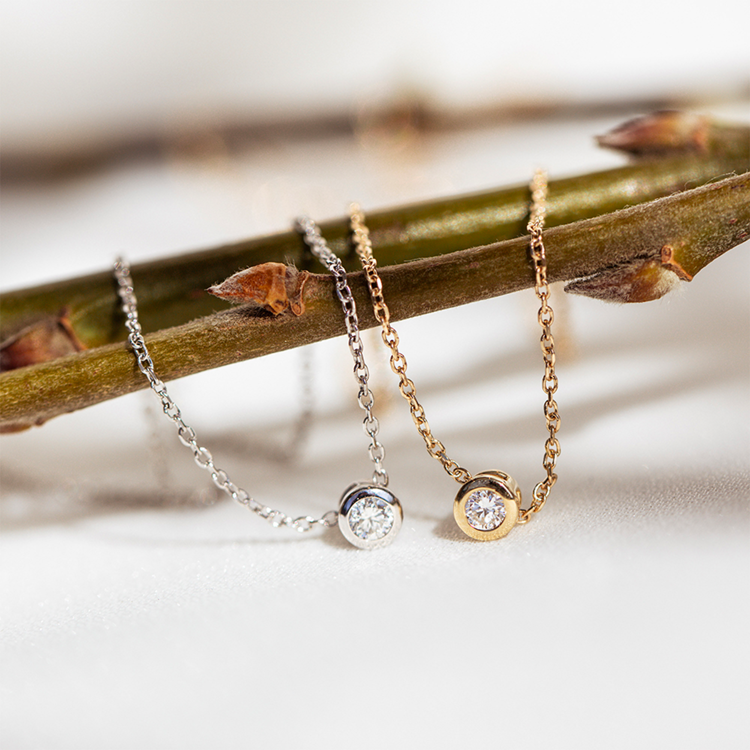 Round Diamond Bezel Necklace - Consider the Wldflwrs