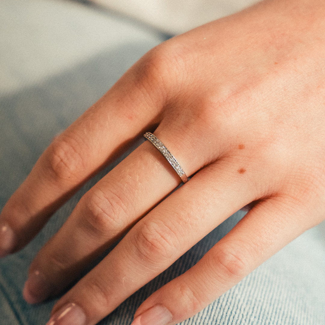 Tapered Beadset Diamond Band (Half-Eternity)