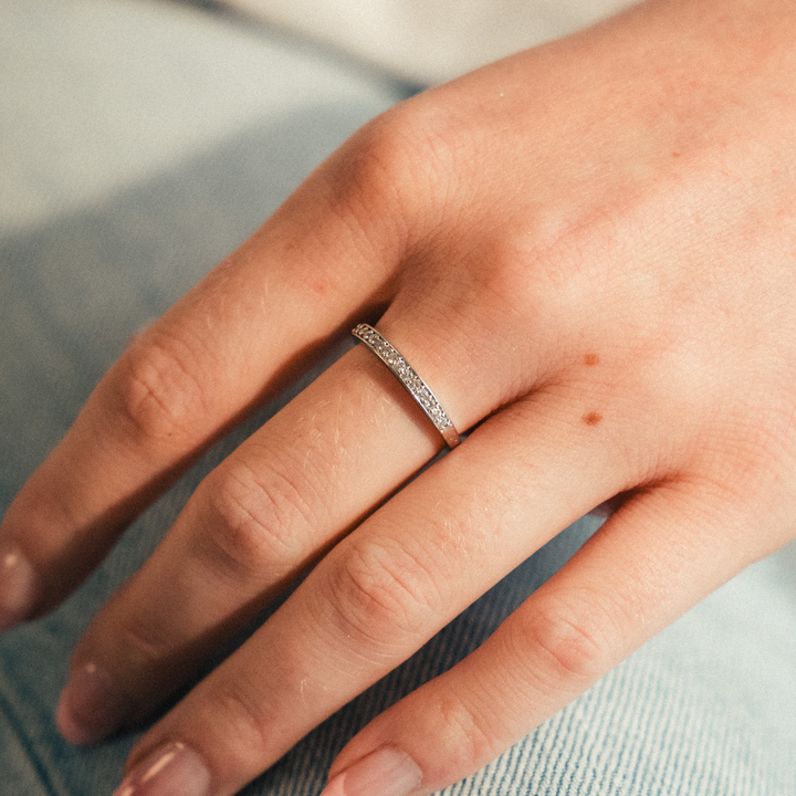 Tapered Beadset Diamond Band (Half-Eternity)