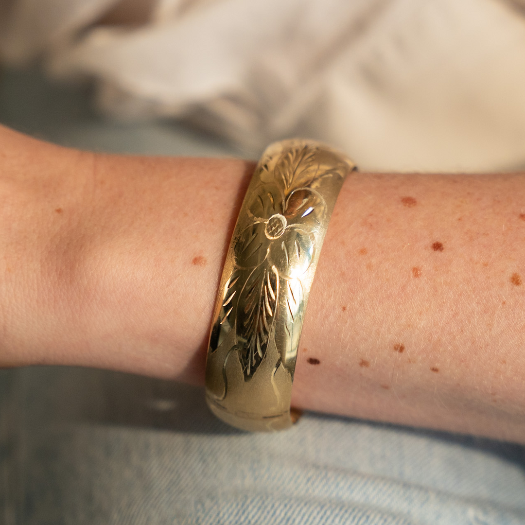 Thick Flower Bangle