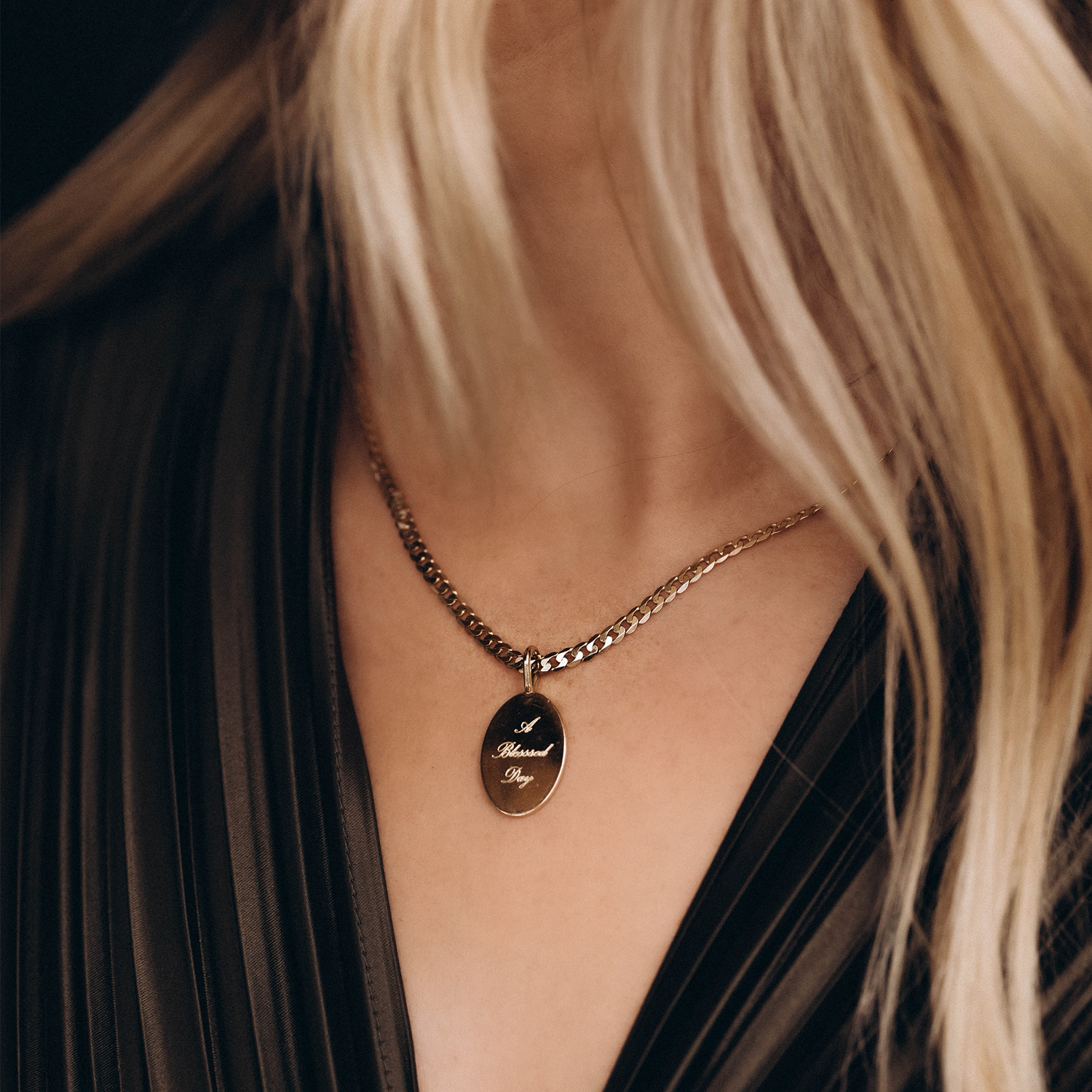 Large Oval Heritage Charm - Consider the Wldflwrs