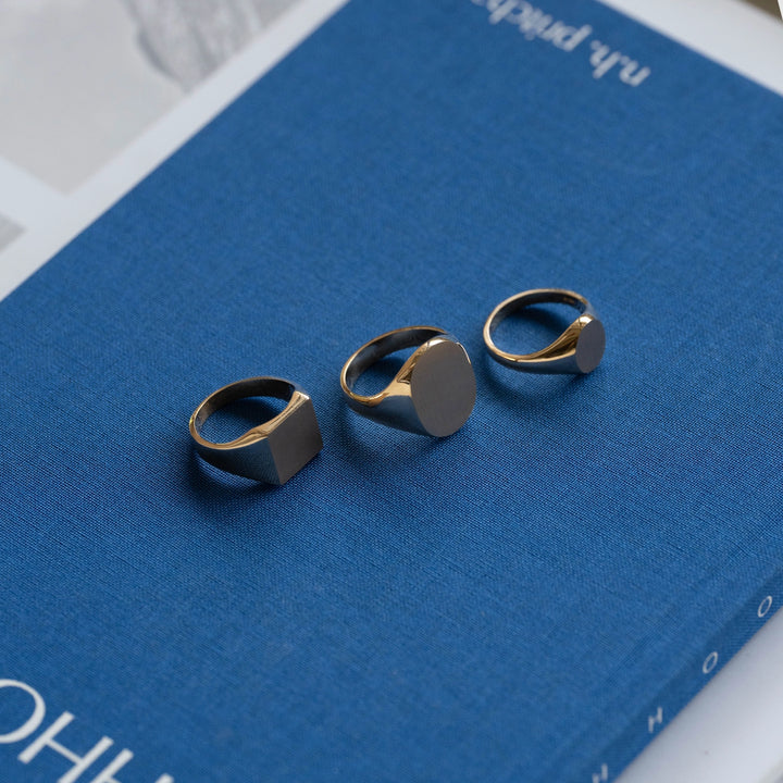 Die Struck Small Oval Signet Ring